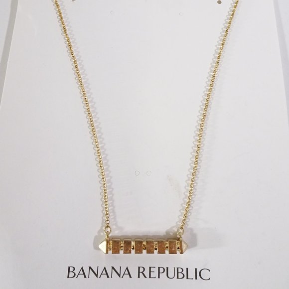 Banana Republic Jewelry - Banana Republic Cube Link Pendant Necklace NWT 45 GOLD